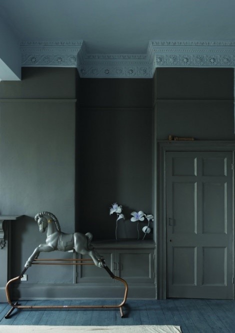 Dark painted walls Farrow and Ball 